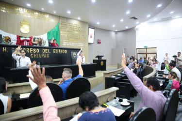 Congreso nombra a funcionarias municipales de Jiquipilas y Ocozocoautla