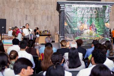 Congreso invita a la clausura del Festival del Cacao y Chocolate