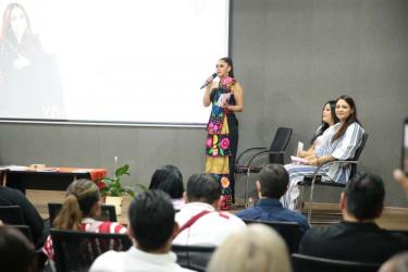 Presentan en el Congreso libro “Sé mujer”, de la escritora Faby Bermúdez