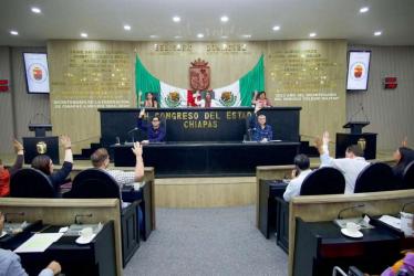 Con reforma al Código Civil, fortalece Congreso decisión de padre y madre sobre apellido de sus hijos